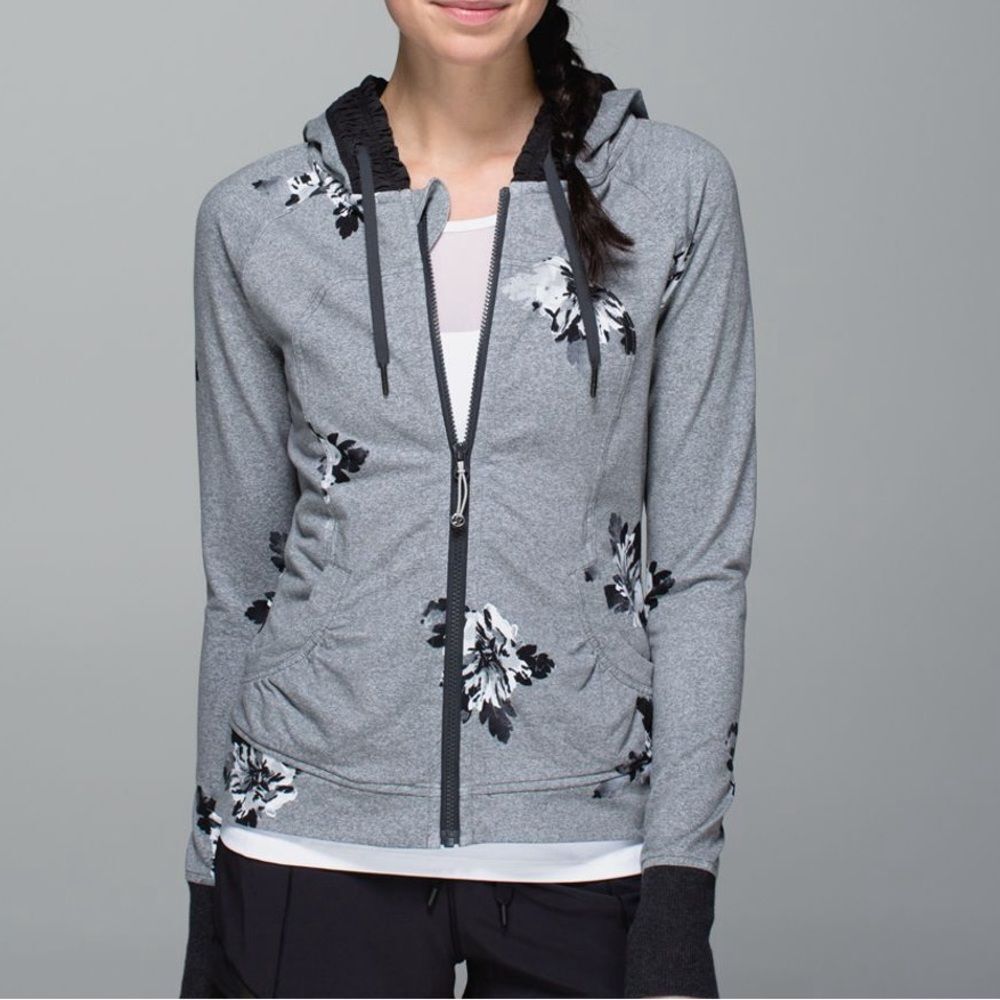 Lululemon Movement Hooded Jacket in Atomic Flower Size 4